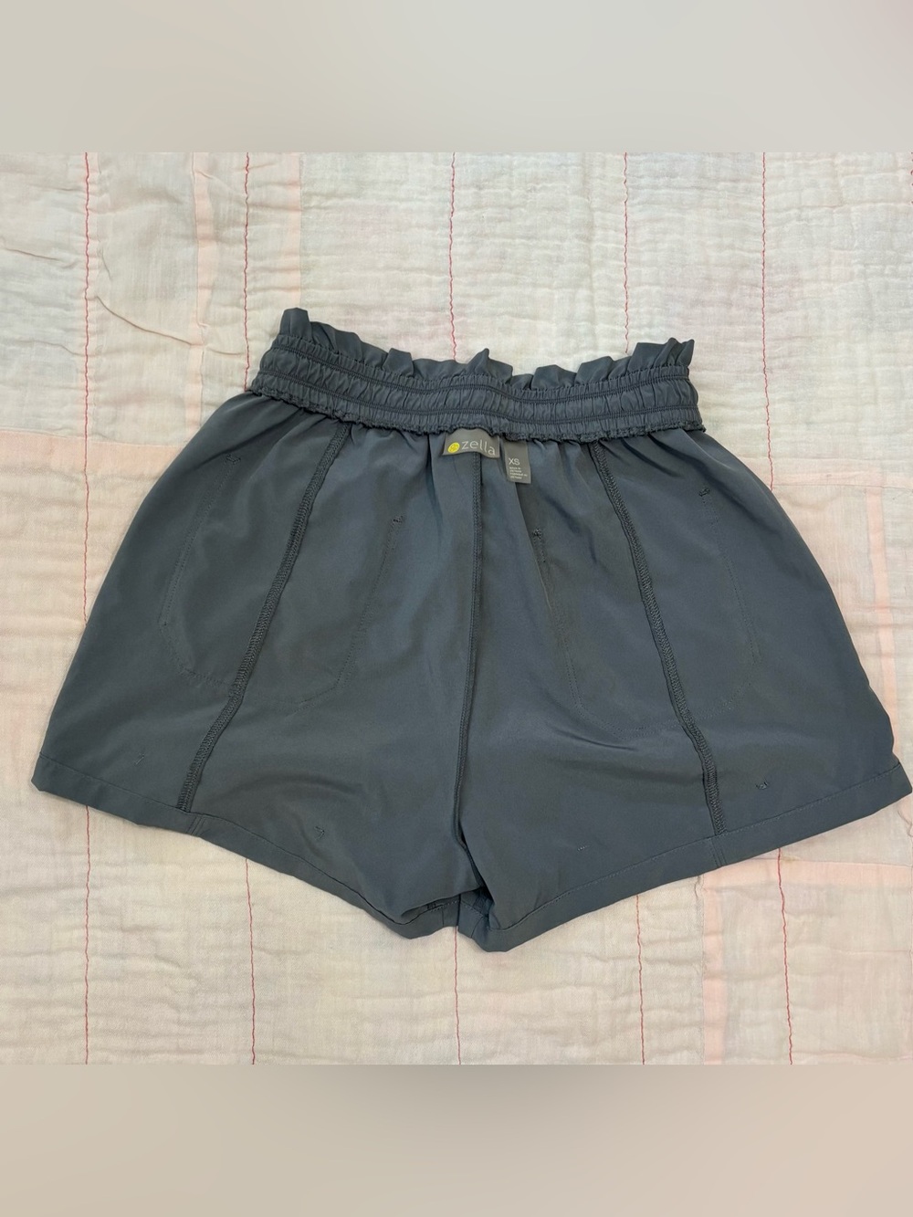 EUC Zella High Rise Camp Shorts, Women XS, Gray, Elastic Drawstring Rolled Cuffs - Picture 9 of 12